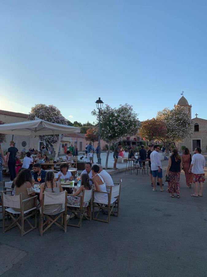 Casa Nel Borgo Di San Pantaleo Vila Exterior foto